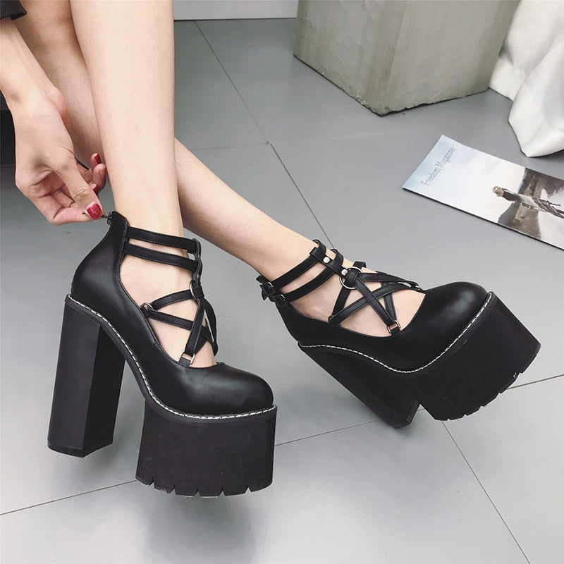 Gdgydh Criss Crossed Platform Pumps