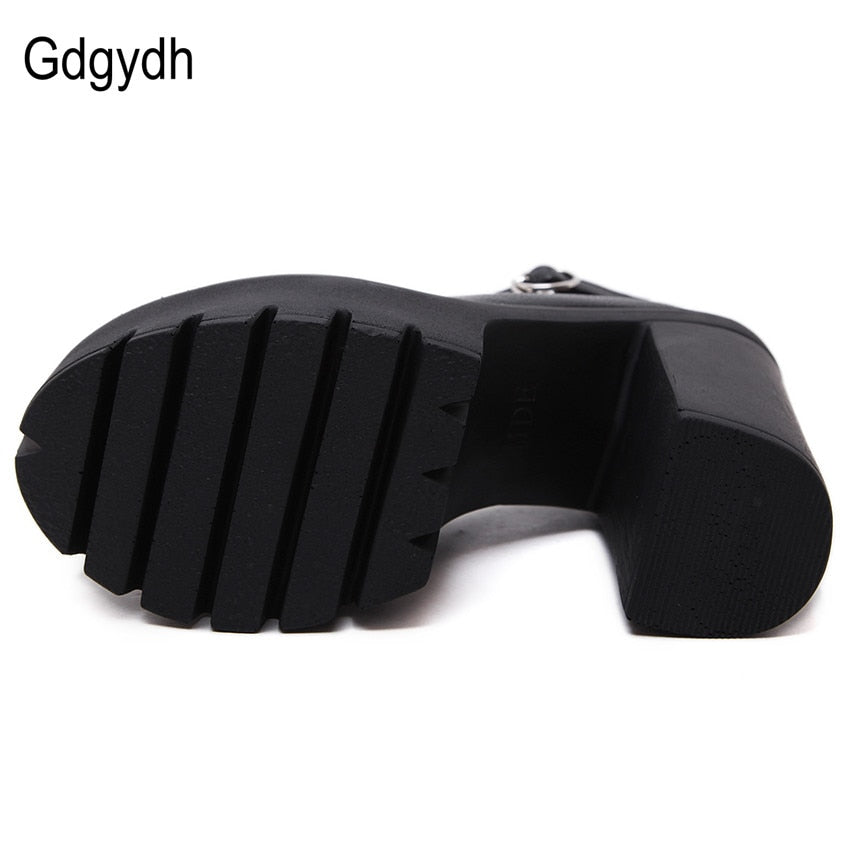 Talons plateforme à bride Gdgydh