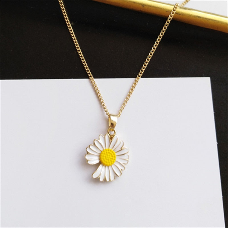 "DAISIES" Necklace