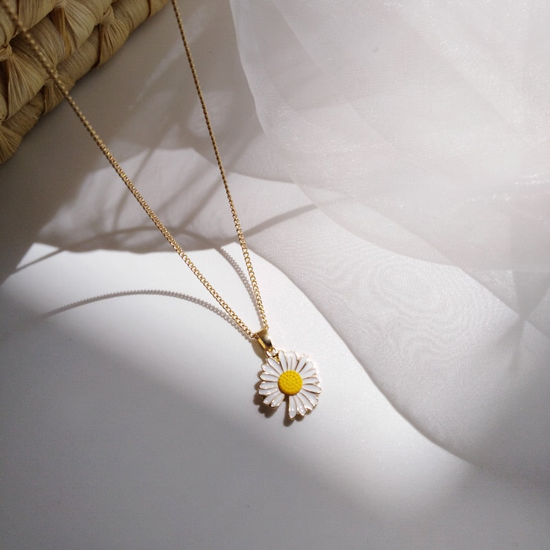 "DAISIES" Necklace